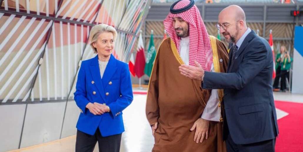 Arabia Saudita: Bin Salman torna da Bruxelles